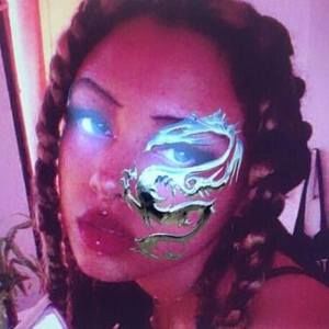 Meet your Posher, Nina